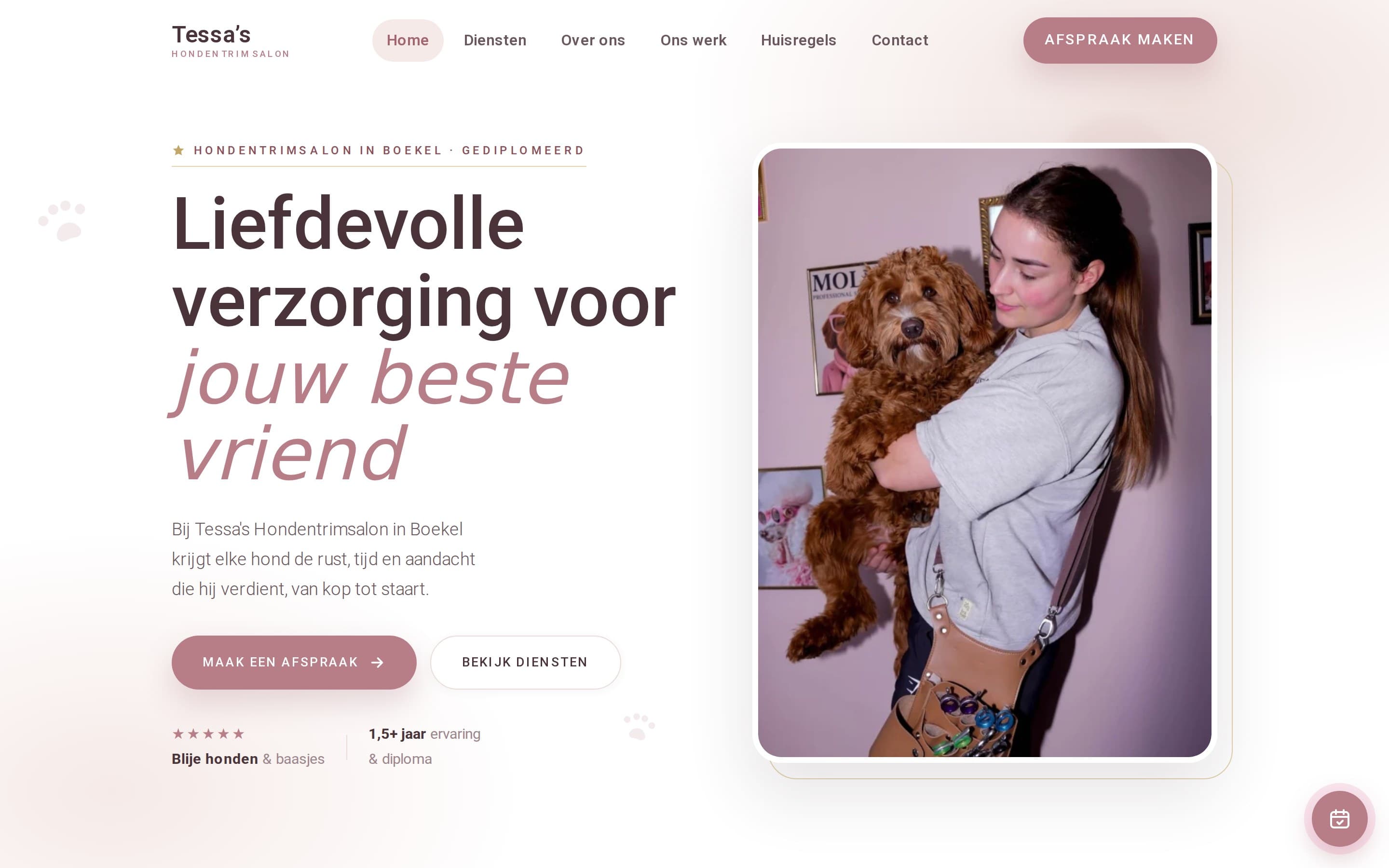 De homepage van tessashondentrimsalon.com op een laptop en een telefoon